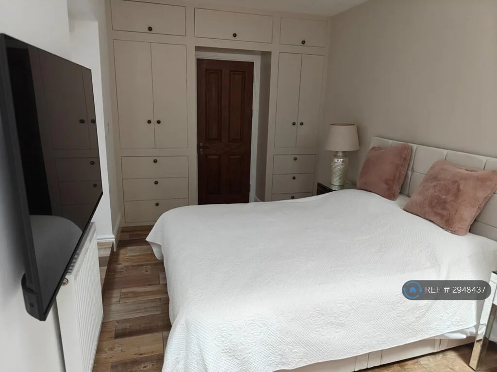 3 bedroom maisonette for rent