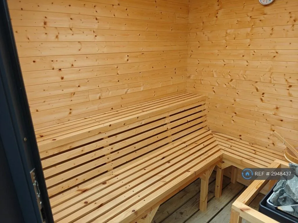 3 bedroom maisonette for rent