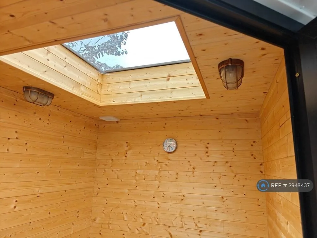 3 bedroom maisonette for rent