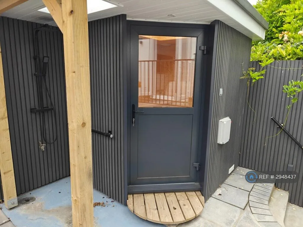 3 bedroom maisonette for rent