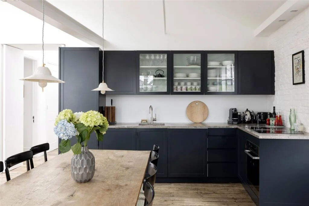 2 bedroom penthouse for rent