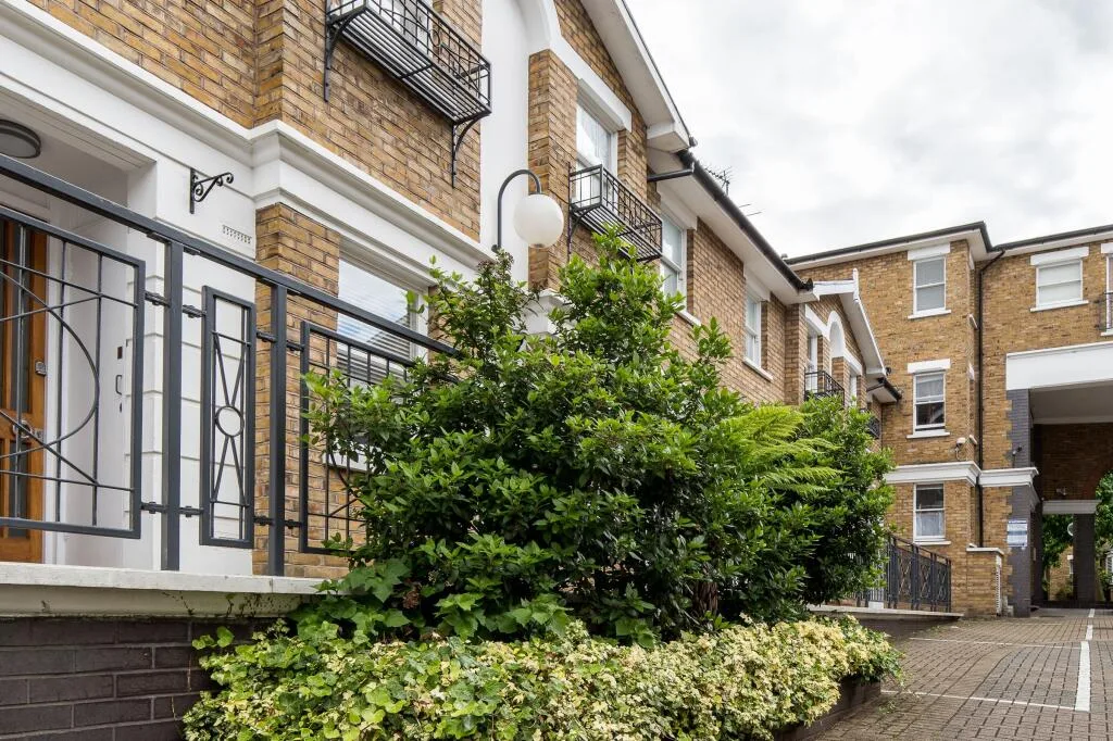1 bedroom ground floor flat for rent