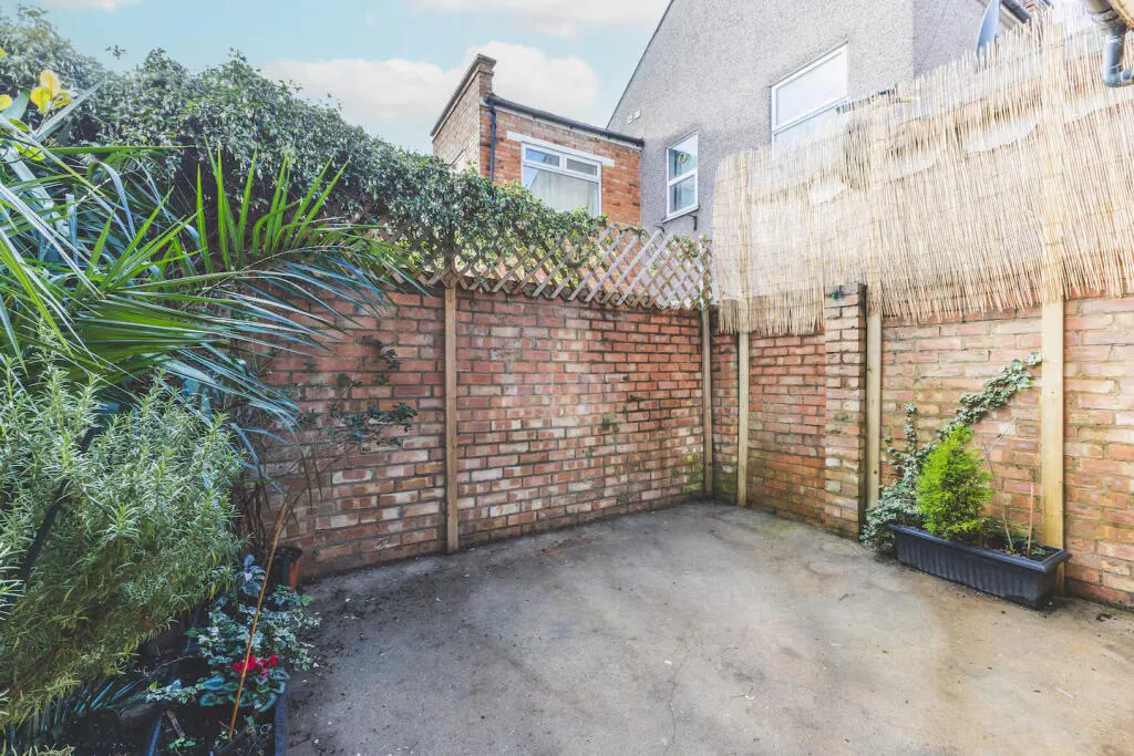 2 bedroom terraced house for rent