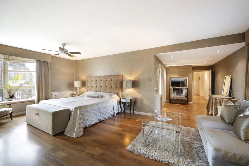4 bedroom flat for rent