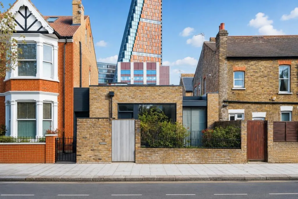 2 bedroom house for rent