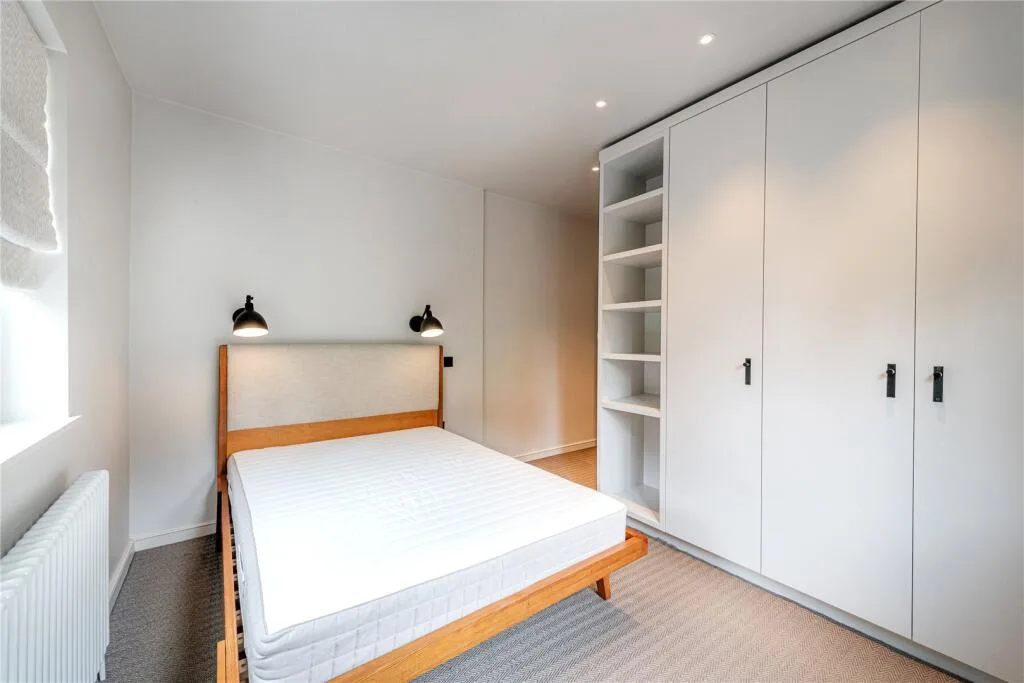 2 bedroom maisonette for rent