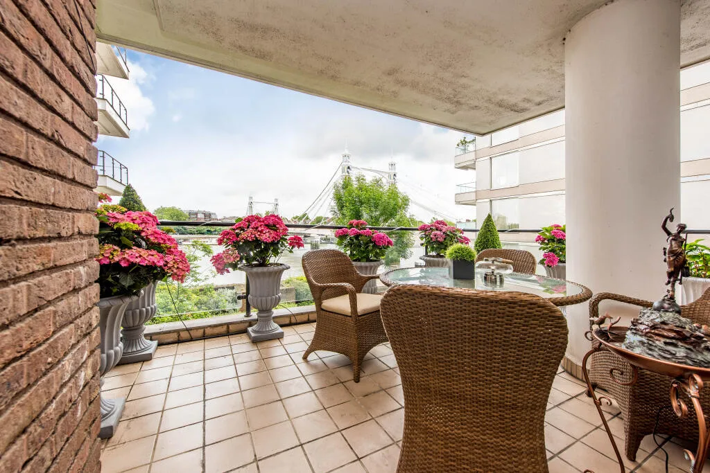 4 bedroom flat for rent