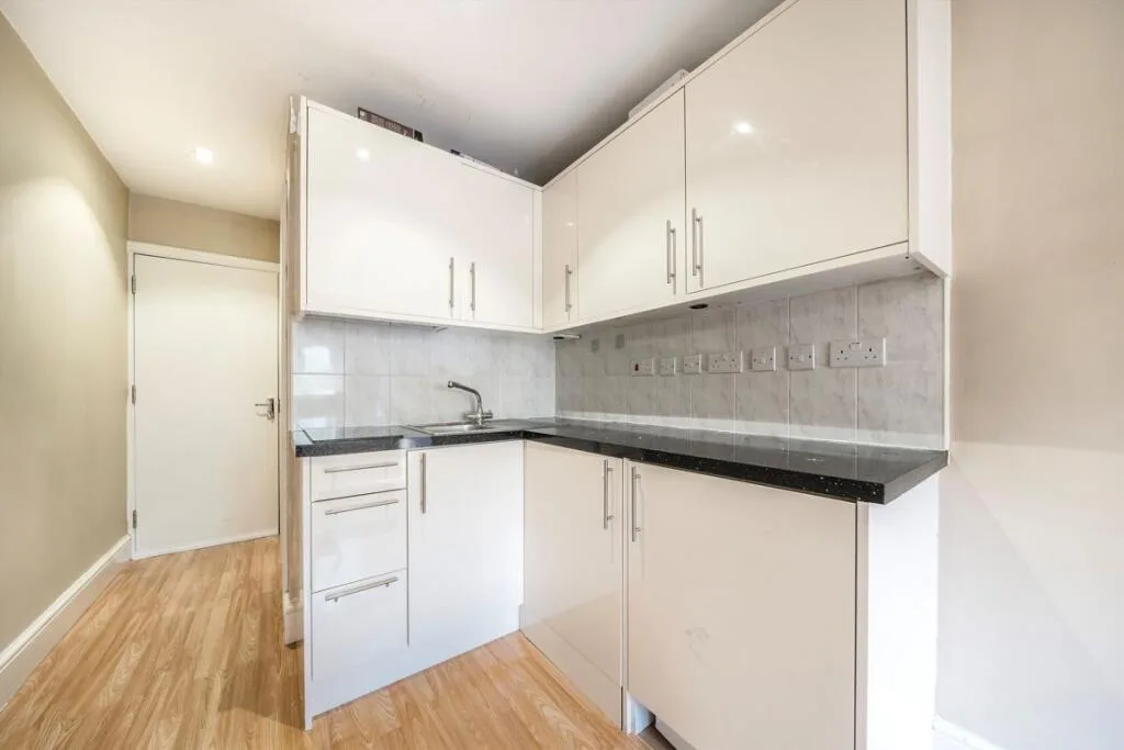 Studio flat for rent