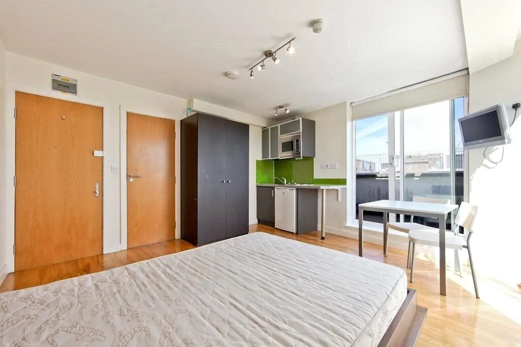 Studio apartment for rent