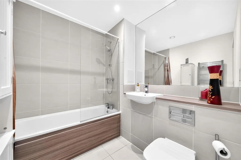 3 bedroom maisonette for rent