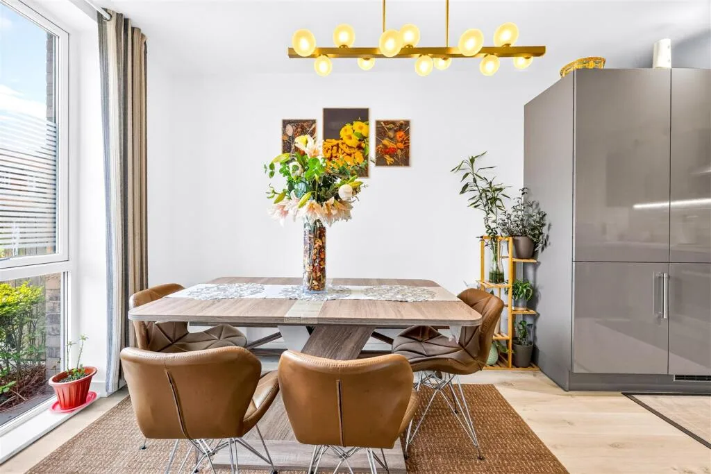 3 bedroom maisonette for rent