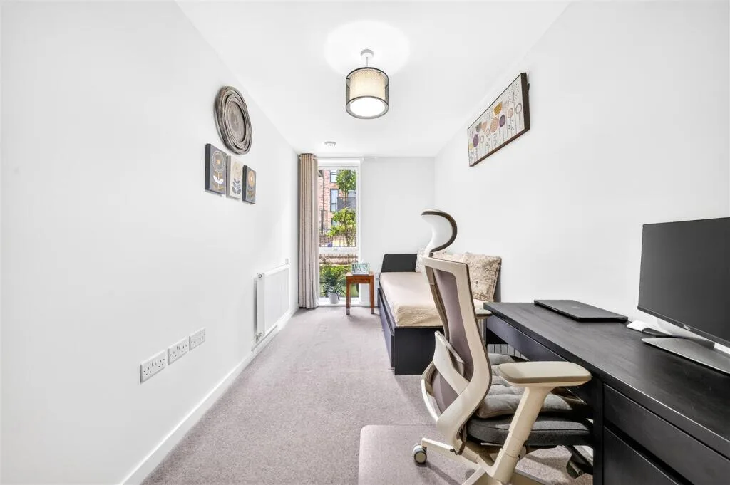 3 bedroom maisonette for rent