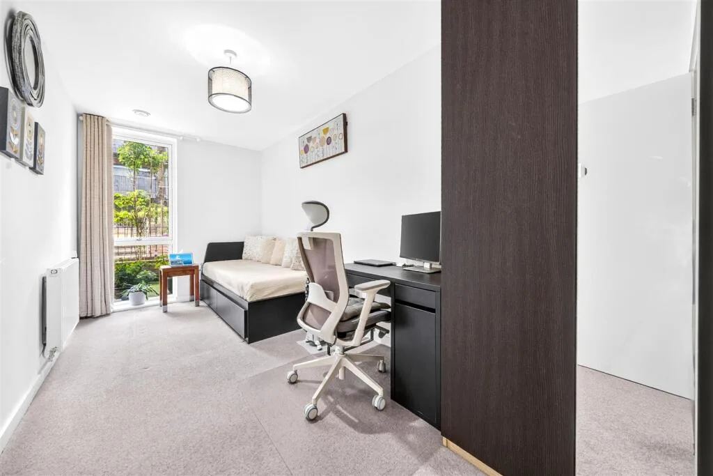 3 bedroom maisonette for rent