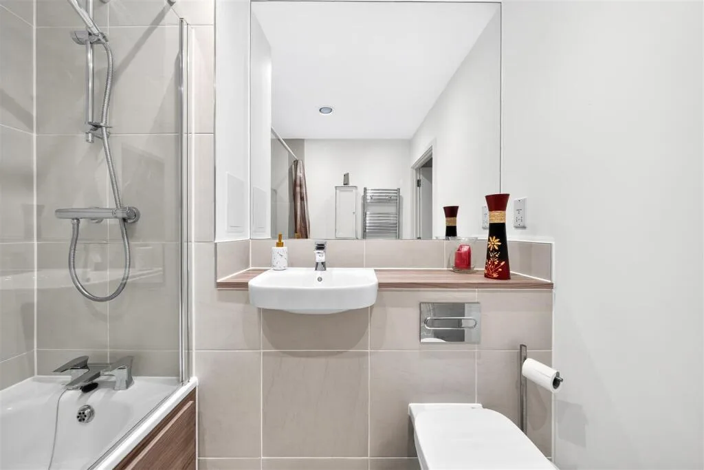 3 bedroom maisonette for rent