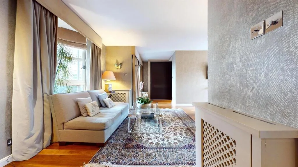 5 bedroom apartment for rent