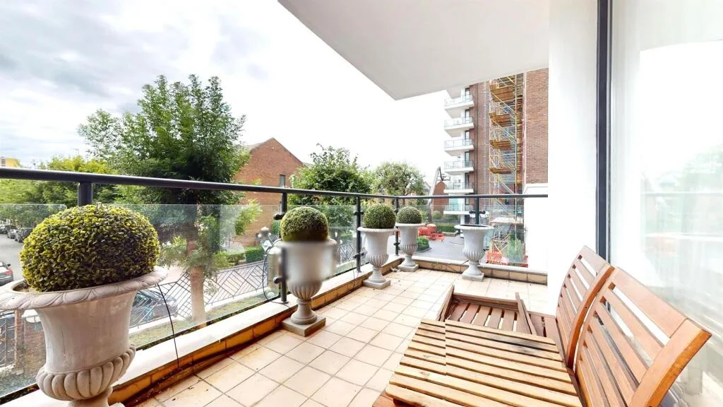 5 bedroom apartment for rent