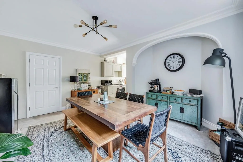 3 bedroom flat for rent