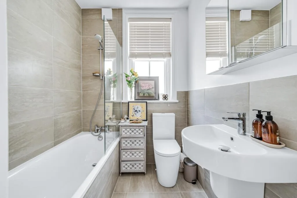 3 bedroom flat for rent