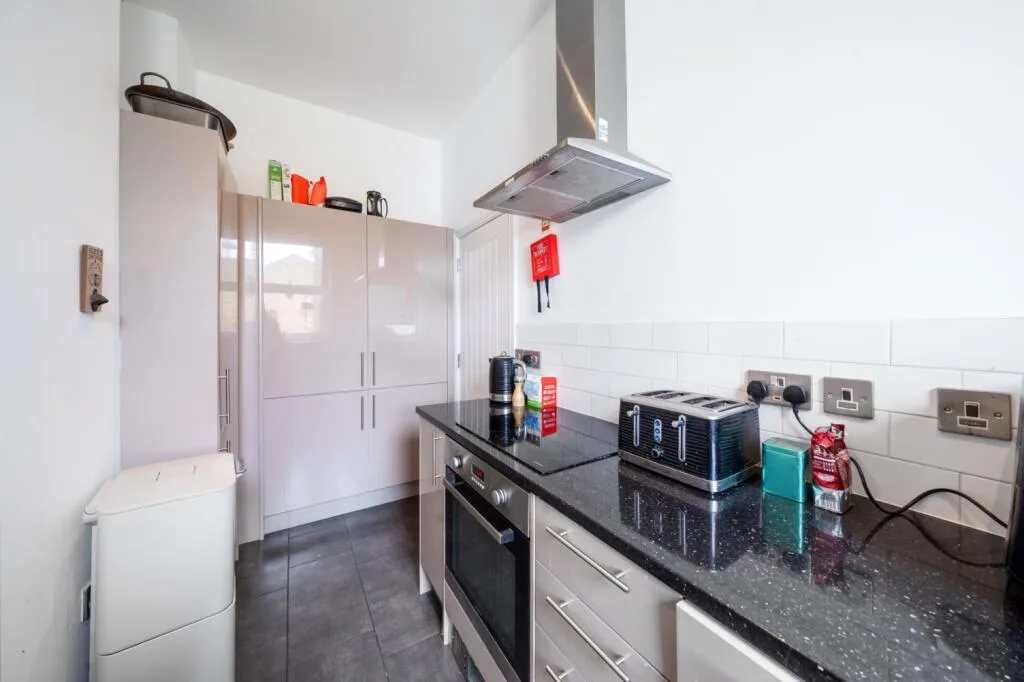 3 bedroom flat for rent