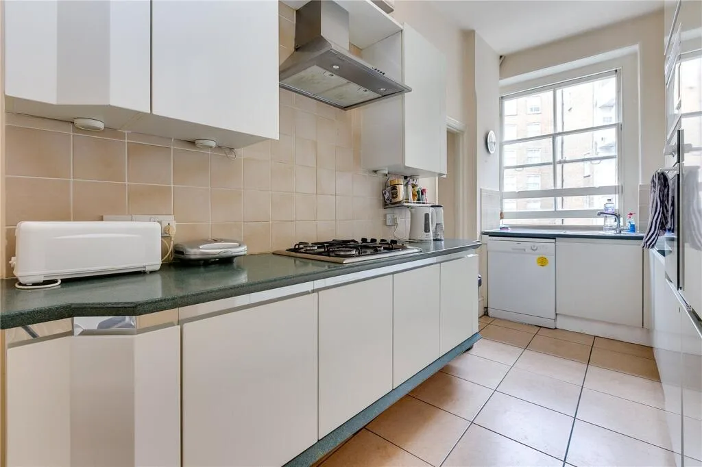 3 bedroom flat for rent