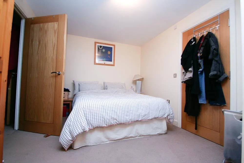 2 bedroom mews property for rent