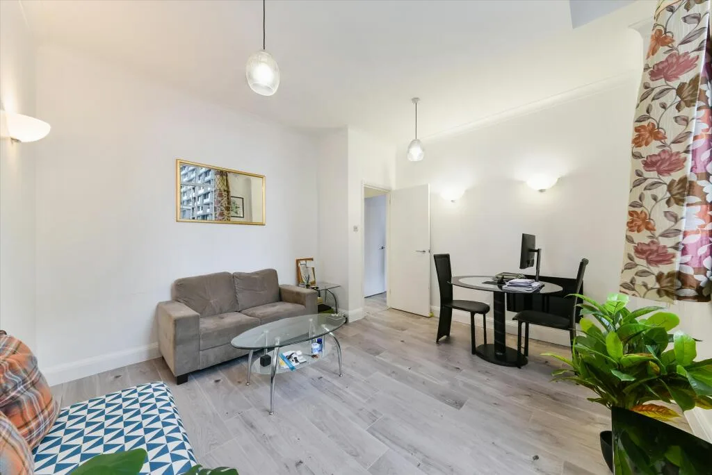 1 bedroom flat for rent