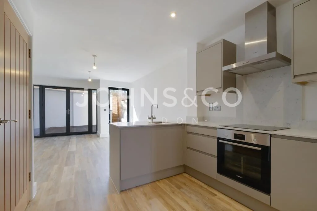 3 bedroom town house for rent