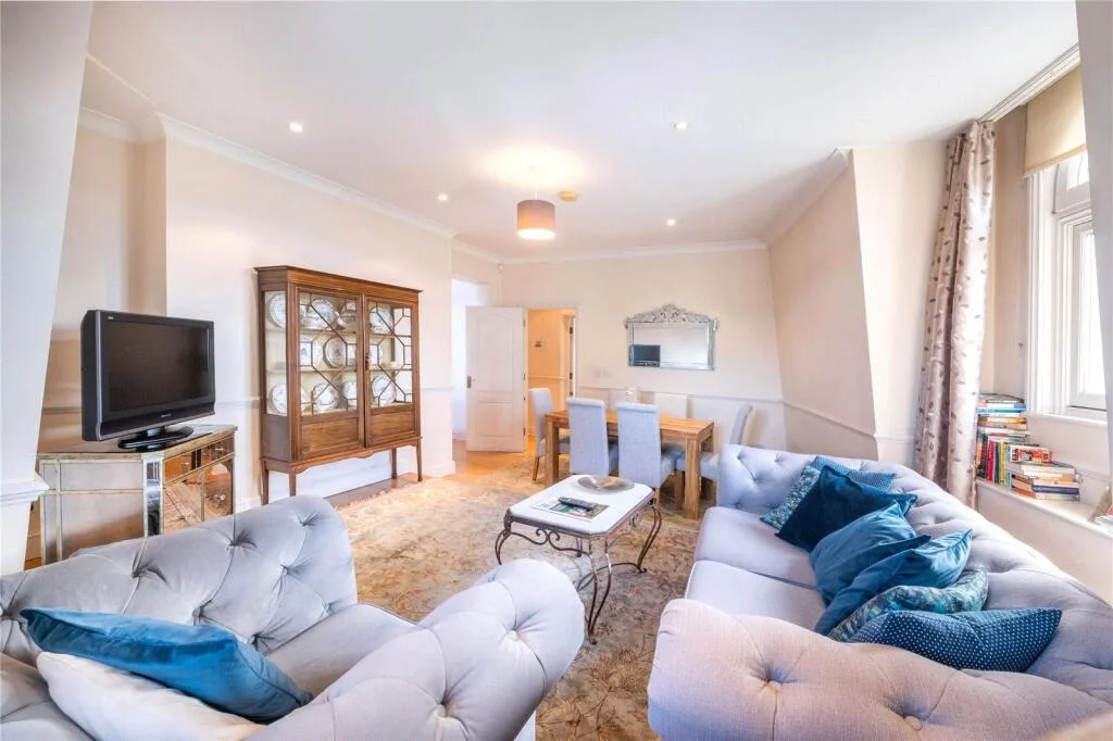 2 bedroom flat for rent