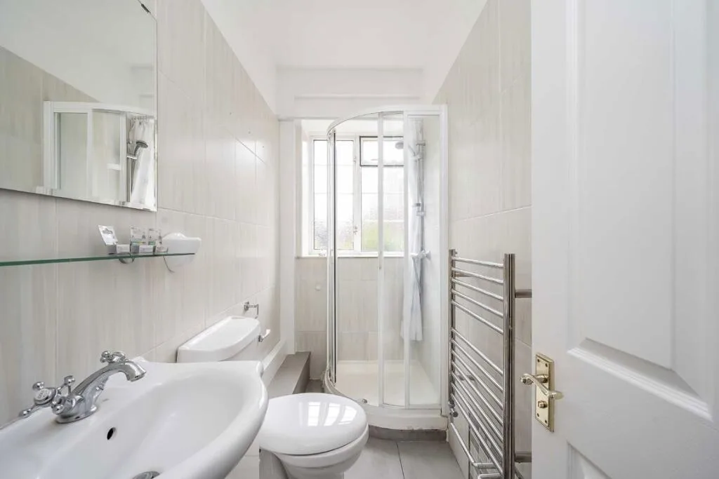 3 bedroom flat for rent