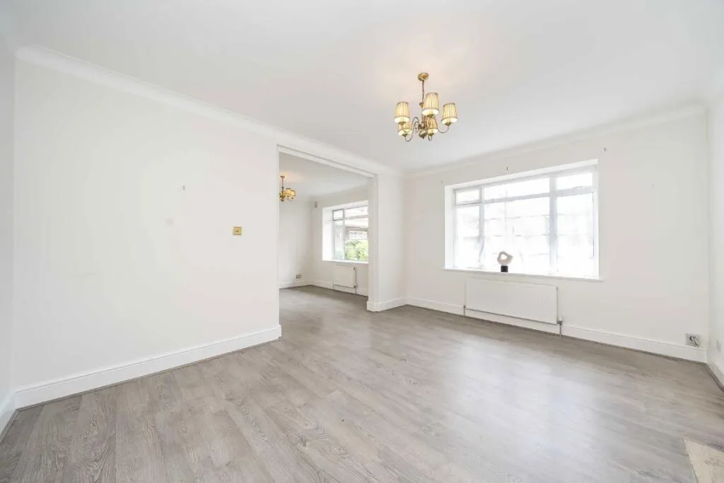 3 bedroom flat for rent