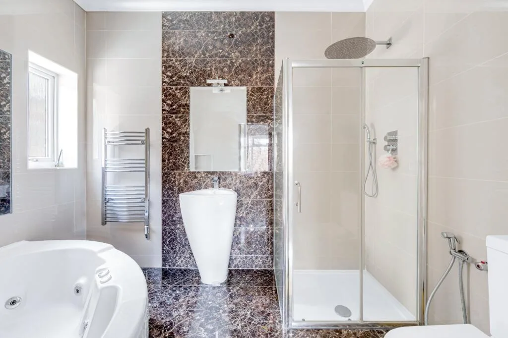 8 bedroom detached house for rent