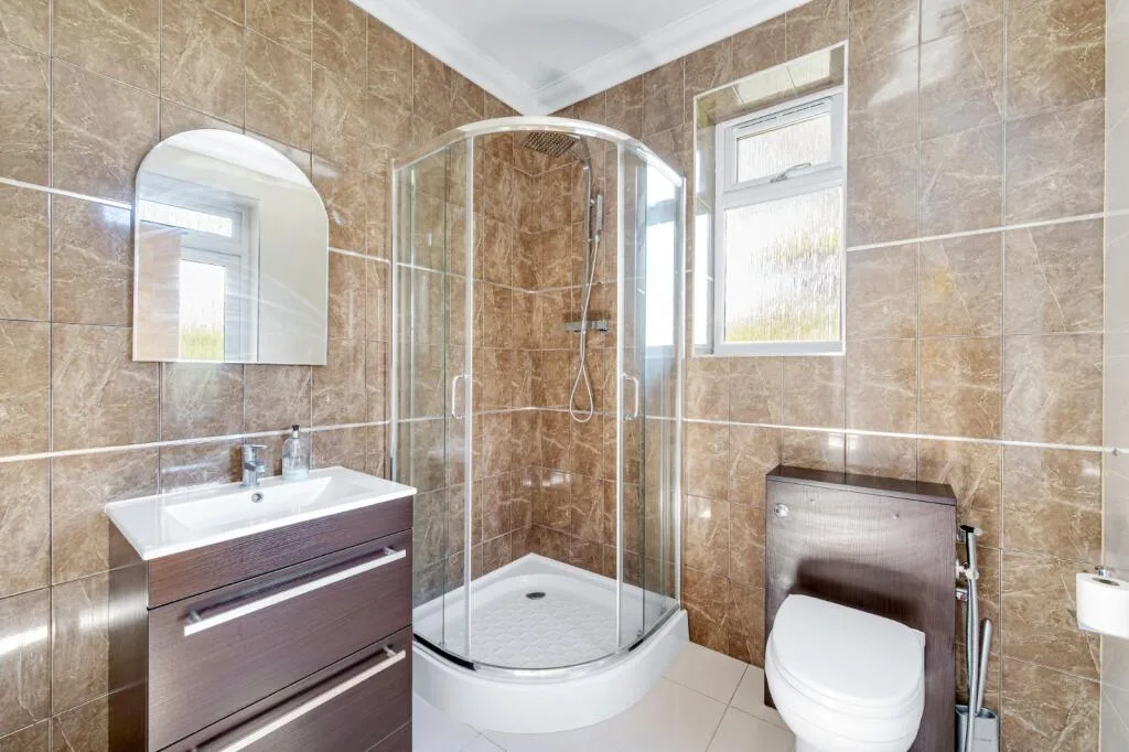 8 bedroom detached house for rent