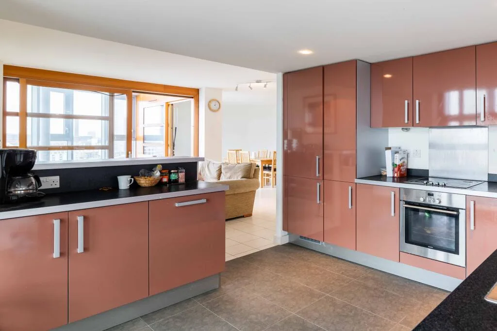 3 bedroom flat for rent