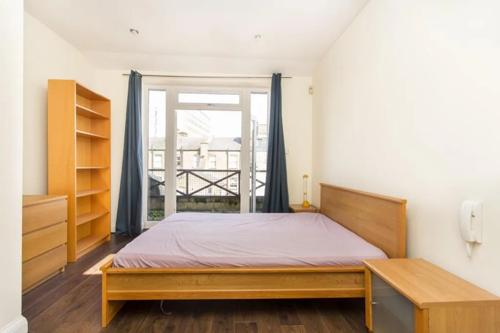3 bedroom town house for rent