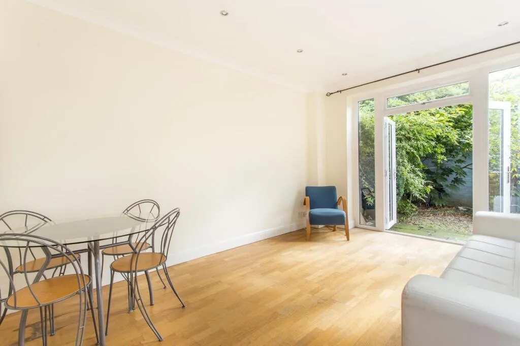 3 bedroom town house for rent