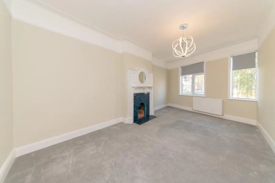 3 bedroom flat for rent