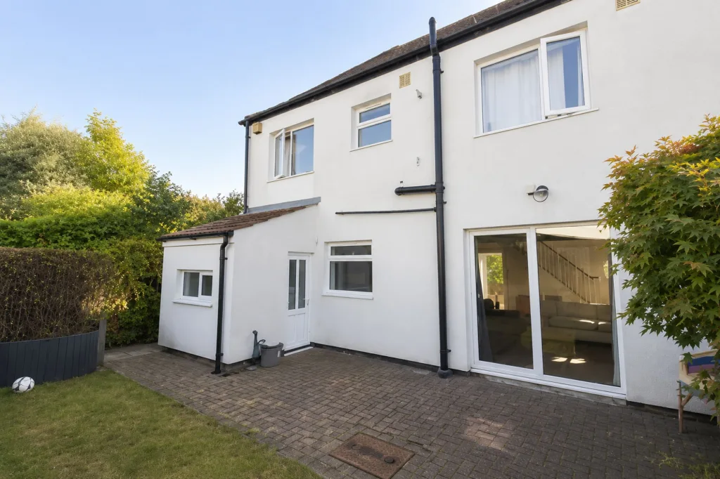 4 bedroom terraced house for rent