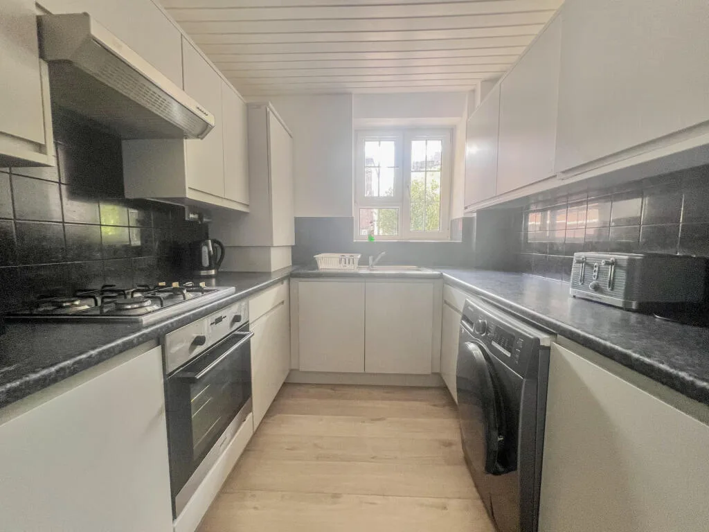 3 bedroom flat for rent