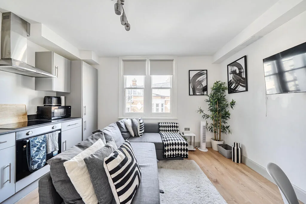 2 bedroom flat for rent