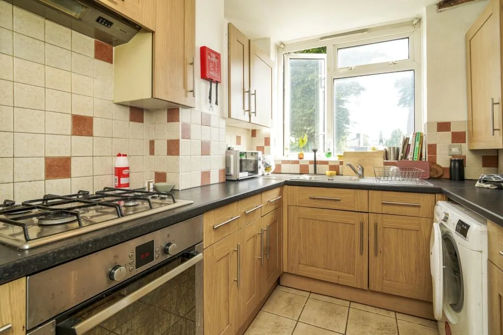 3 bedroom flat for rent