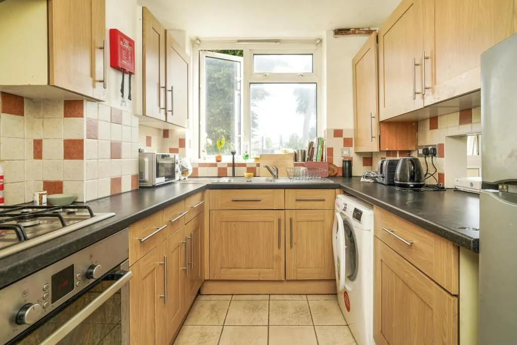 3 bedroom flat for rent
