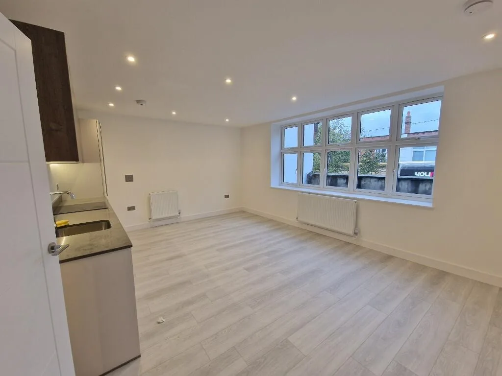 3 bedroom maisonette for rent