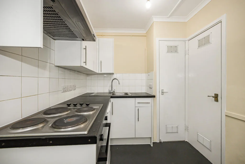 1 bedroom ground floor flat for rent