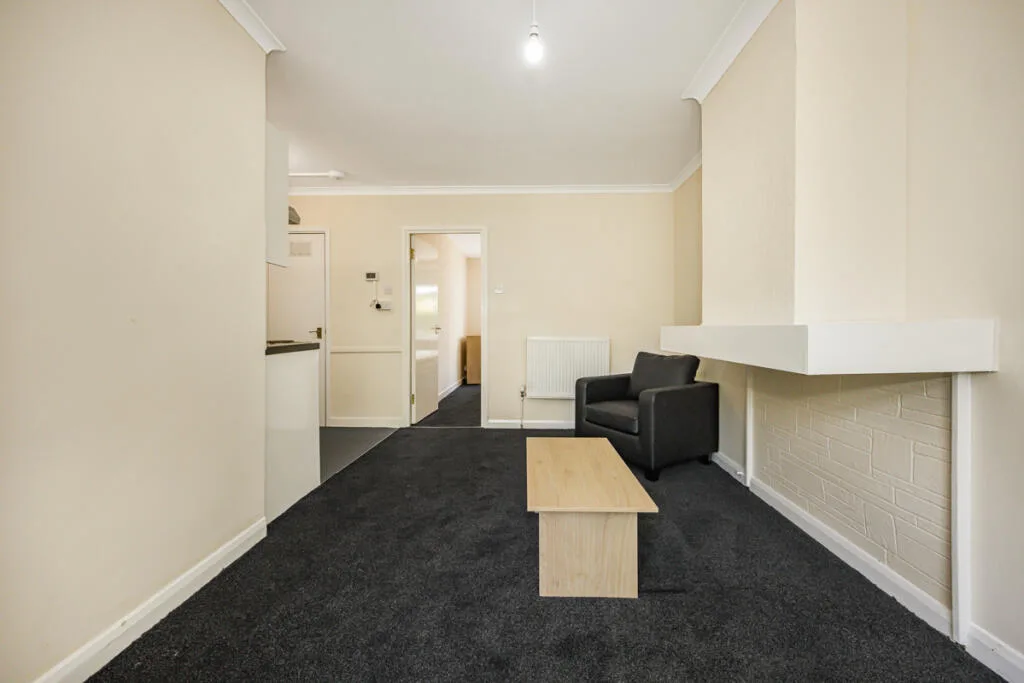 1 bedroom ground floor flat for rent