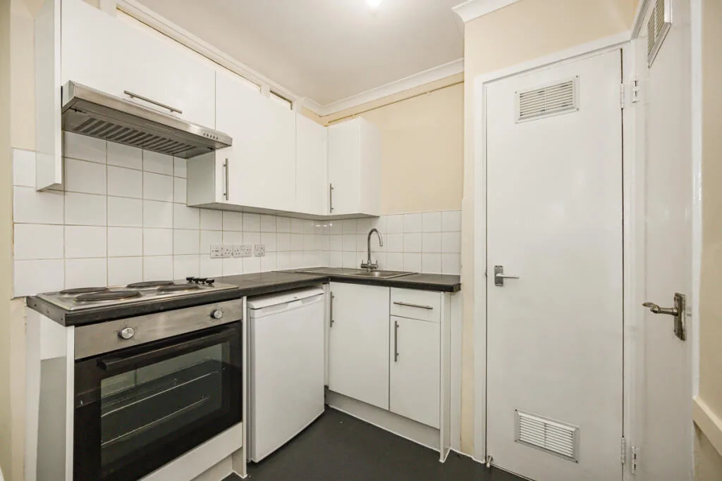 1 bedroom ground floor flat for rent