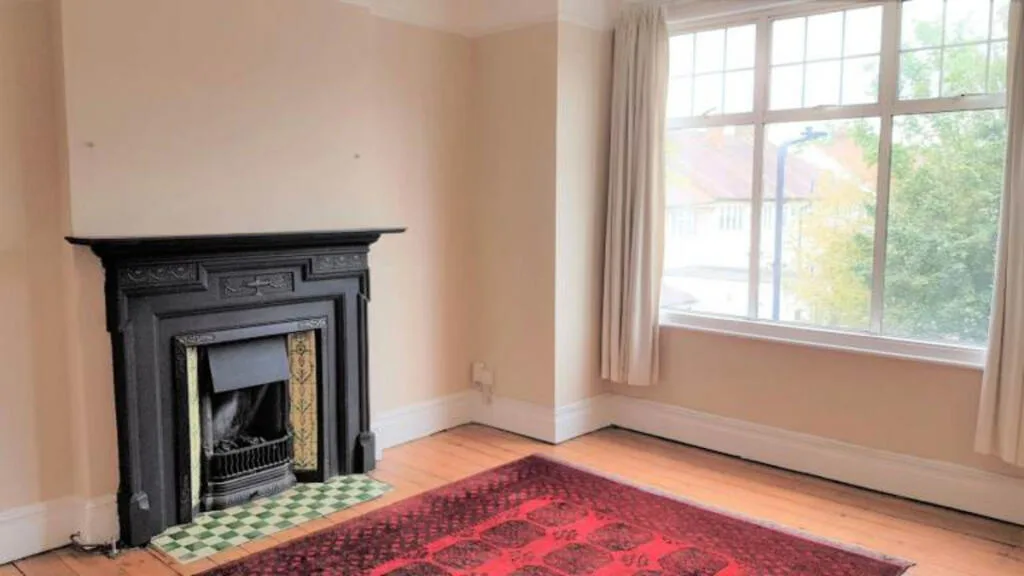 3 bedroom maisonette for rent