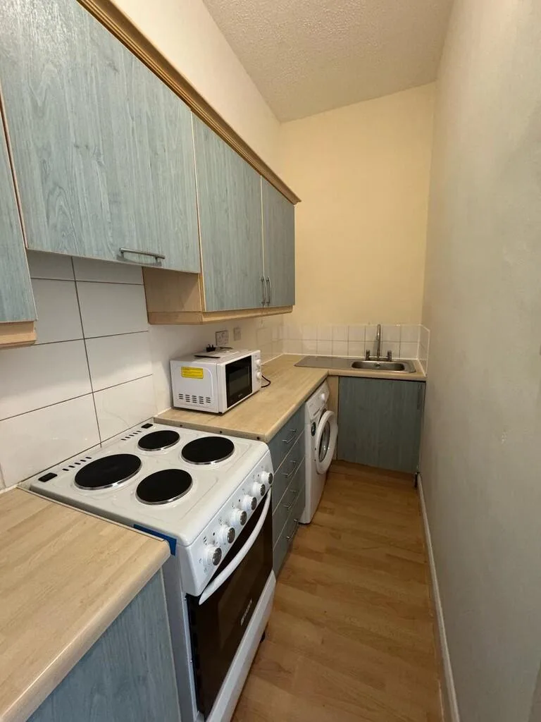 2 bedroom ground floor flat for rent