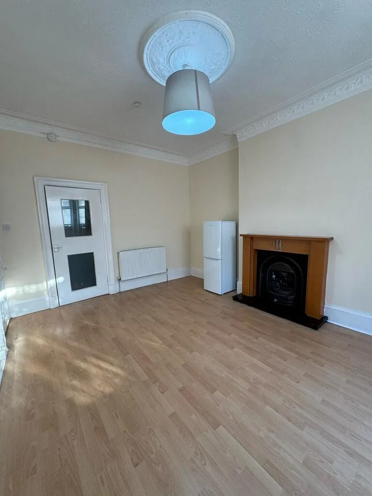 2 bedroom ground floor flat for rent