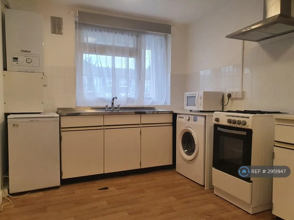 3 bedroom maisonette for rent