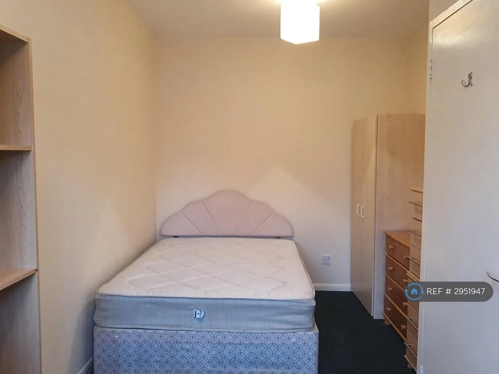 3 bedroom maisonette for rent